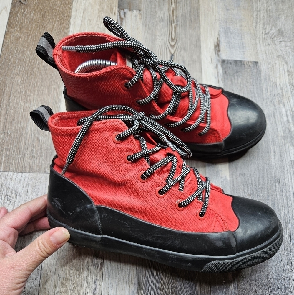Hunter for Target Water Resistant Unisex Kids Sneakers Shoes Red + Black Size 3